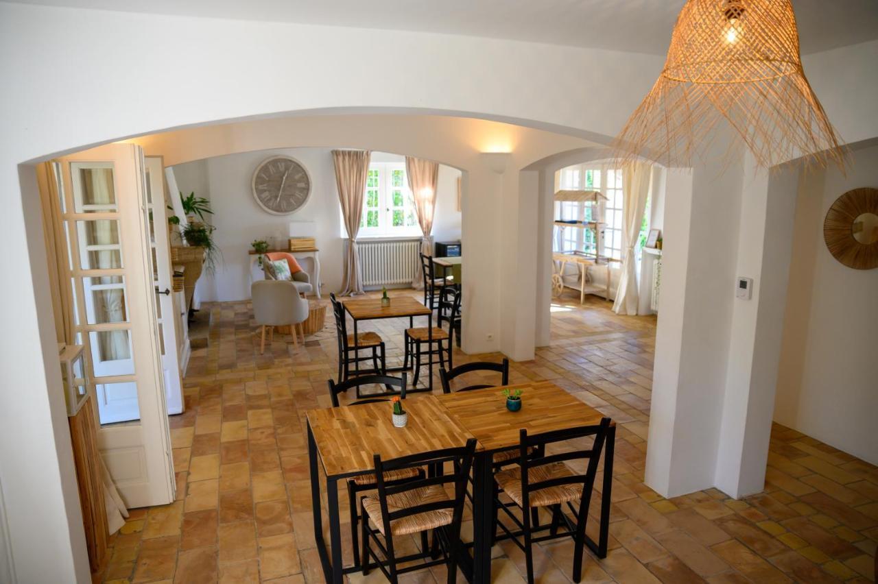 Le Mas de la Source Bed and Breakfast Mougins Exterior foto